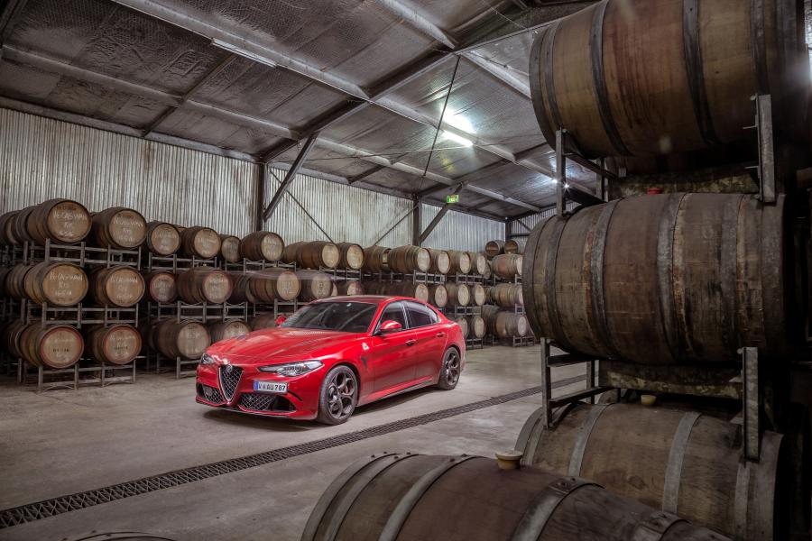  Alfa Romeo Giulia Quadrifoglio (952) 2017 года  (AU) (фото 33 из 41)